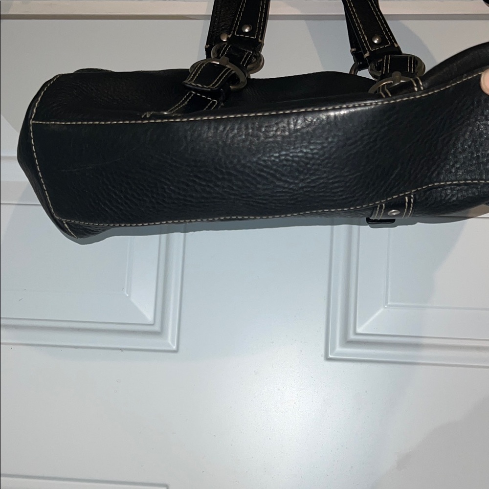 Coach Black Leather Shoulder Bag with Buckle Rings - Picture 5 of 16